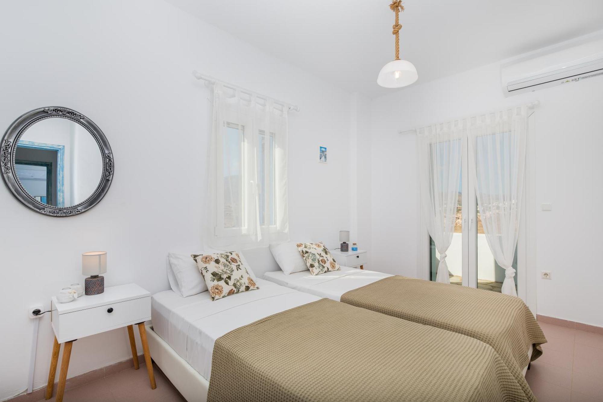 Chloe Home Piso Livadi Exterior photo